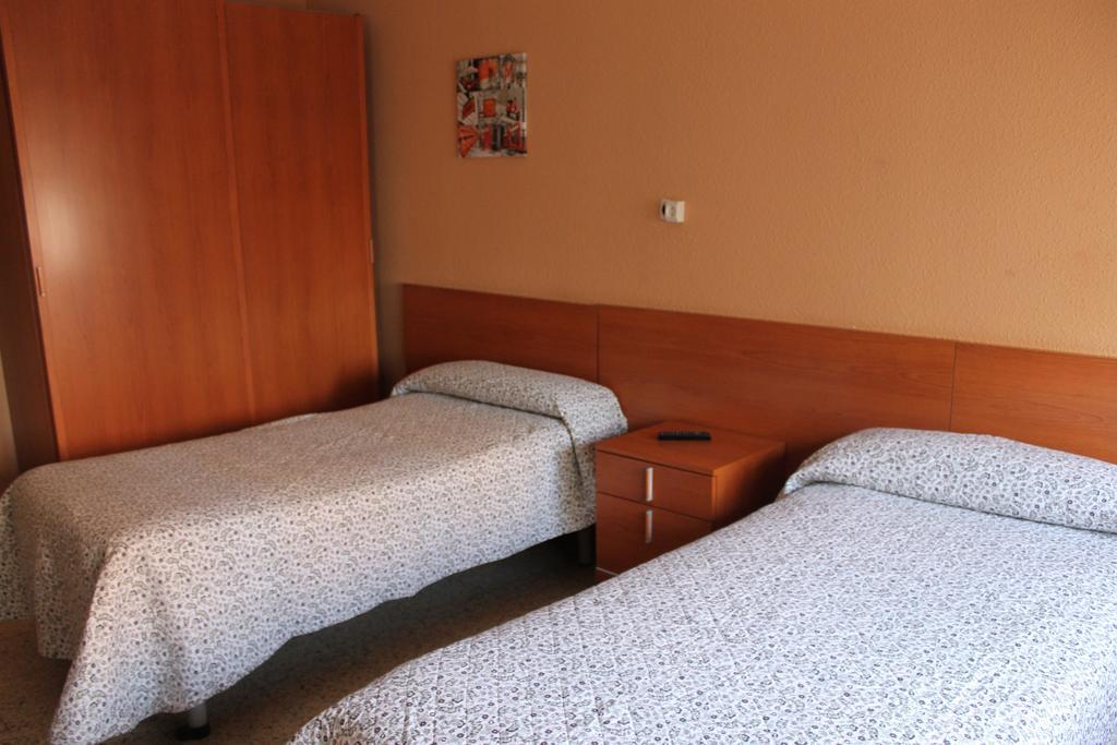 Hostal Cal Siles El Prat de Llobregat Extérieur photo