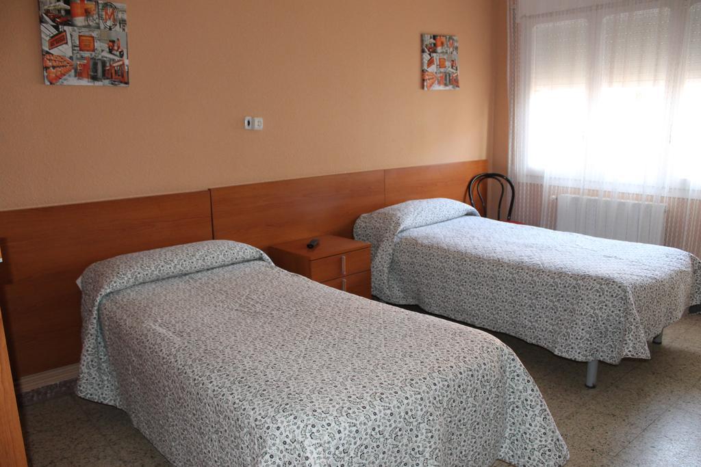 Hostal Cal Siles El Prat de Llobregat Extérieur photo