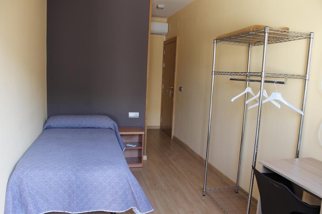 Hostal Cal Siles El Prat de Llobregat Extérieur photo
