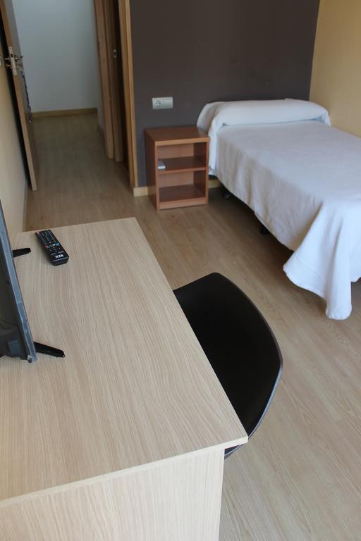 Hostal Cal Siles El Prat de Llobregat Extérieur photo